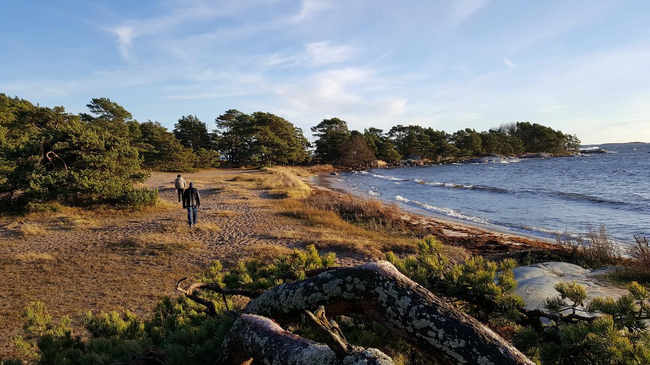 Missionshuset Bed & Breakfast Sandhamn Exterior photo